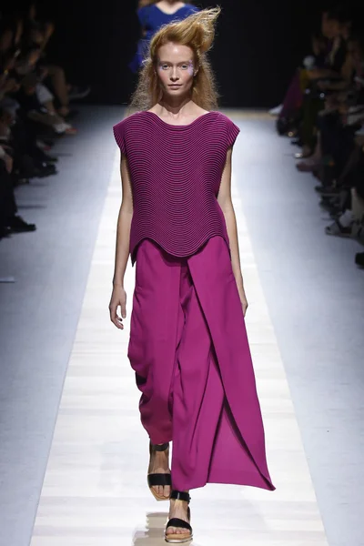 Look 22